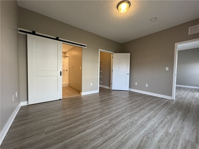 Building Photo - 29 Grn Spg Ln
