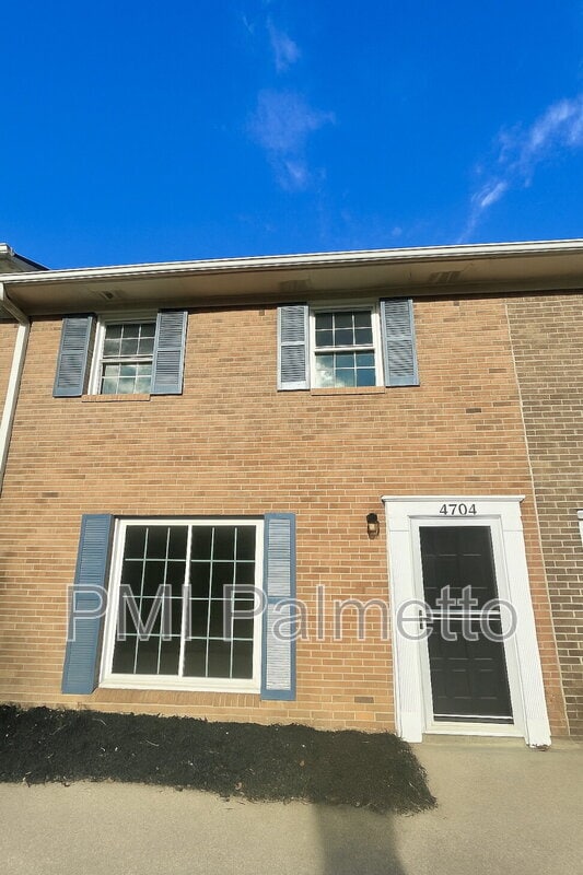 Building Photo - 4704 Palm Tree Ln