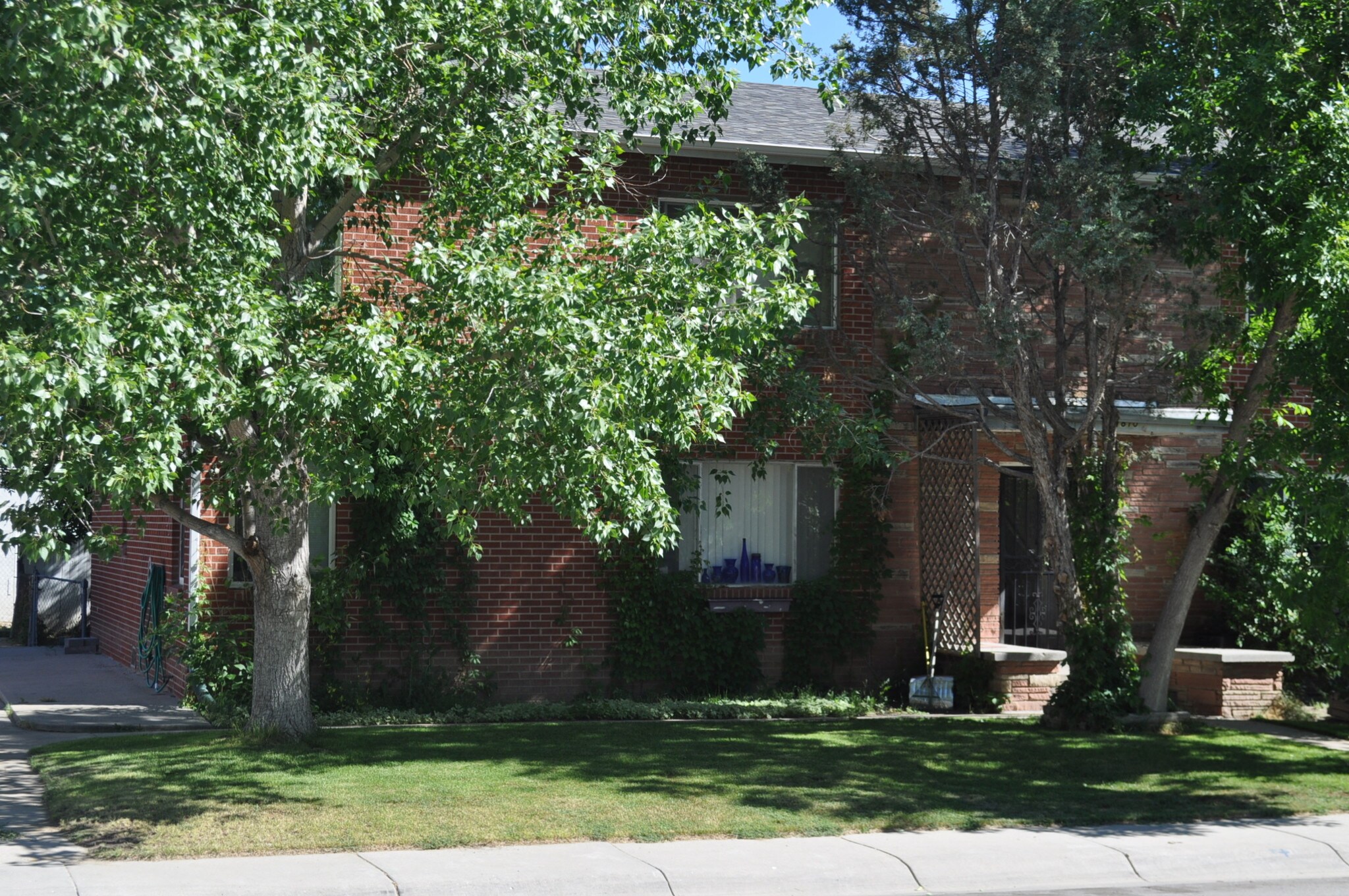 Building Photo - 1810 Hyview Dr