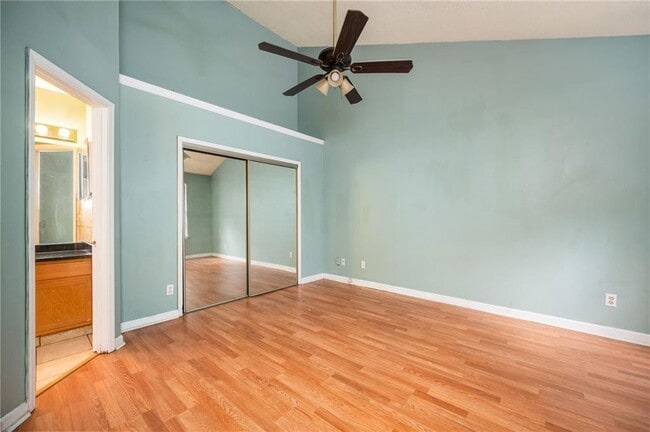 Building Photo - 915 Wentworth Ct