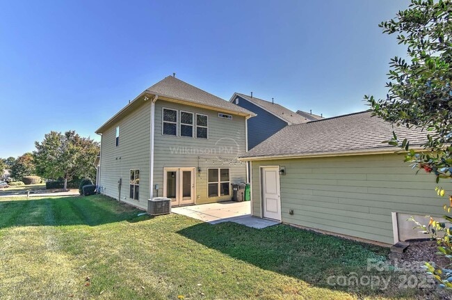 Building Photo - 8765 Aspinwall Dr