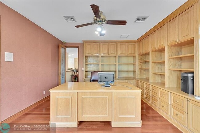 Building Photo - 4200 Coral Hills Dr