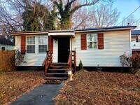 Building Photo - Renovated 2 bed home in Gadsden, AL!