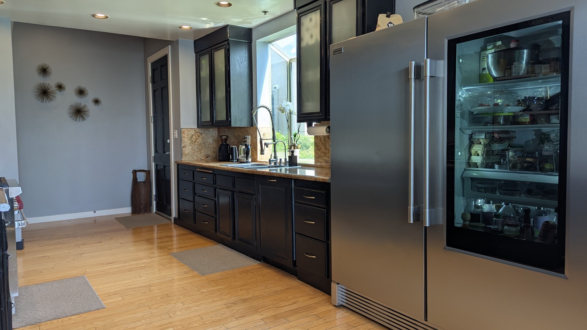 Kitchen - 7121 Hillside Ave