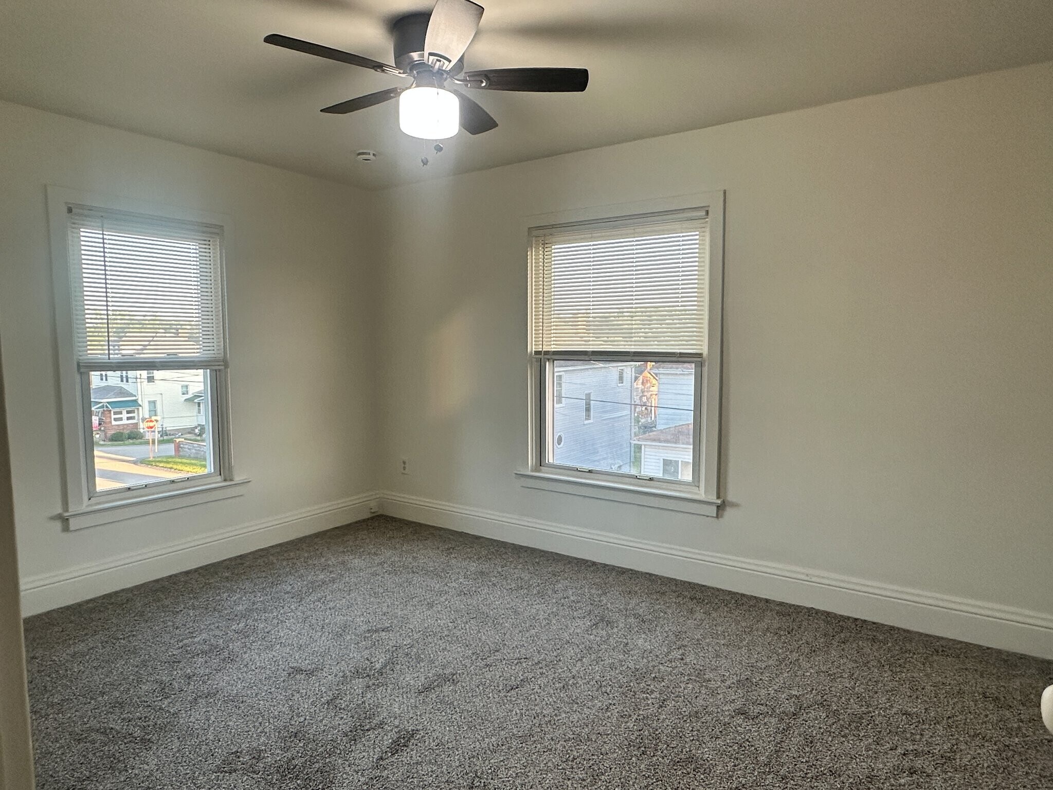 Building Photo - 26 Fairgarden St