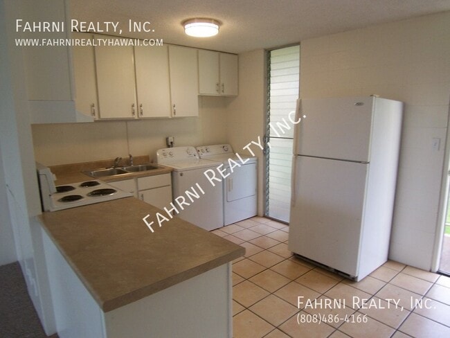 Building Photo - 95-2052 Waikalani Place B-207-