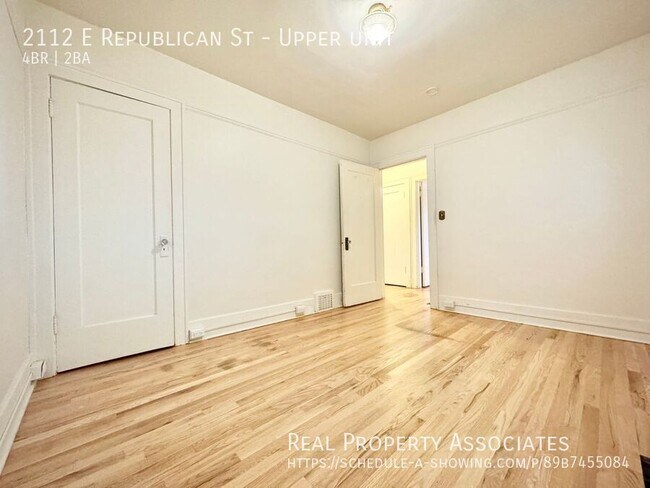 Building Photo - 2112 E Republican St