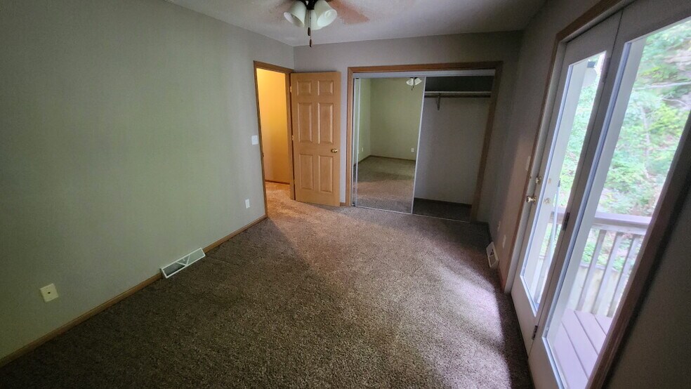 Building Photo - 2344 WI-16