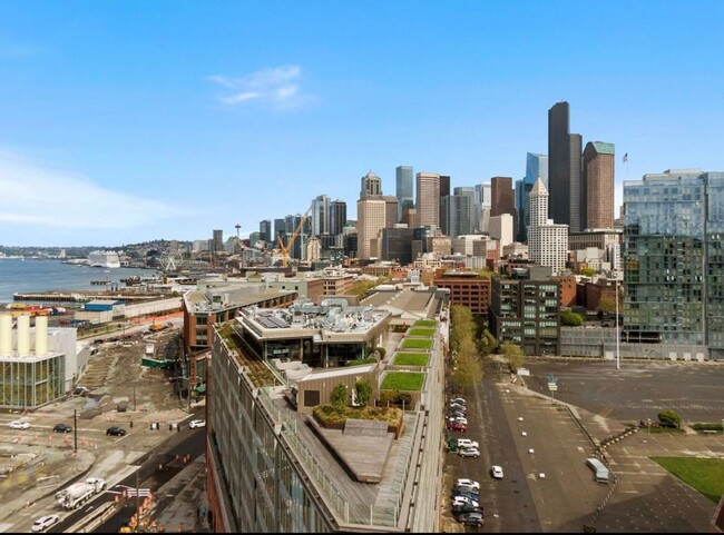 Building Photo - Welcome home to the Heart of Seattle - Sta...