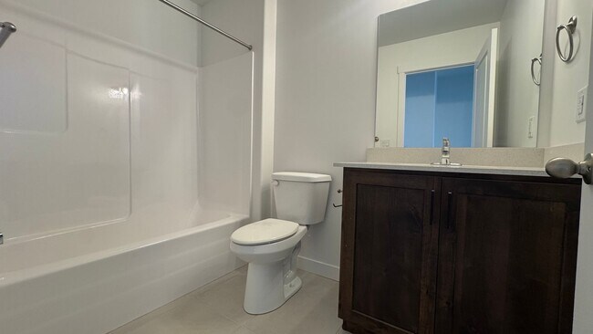 Building Photo - Brand new 3 Bedroom 3 Bath in Payson!