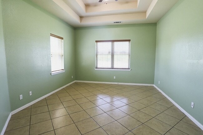 Building Photo - 234 Bayne Rd