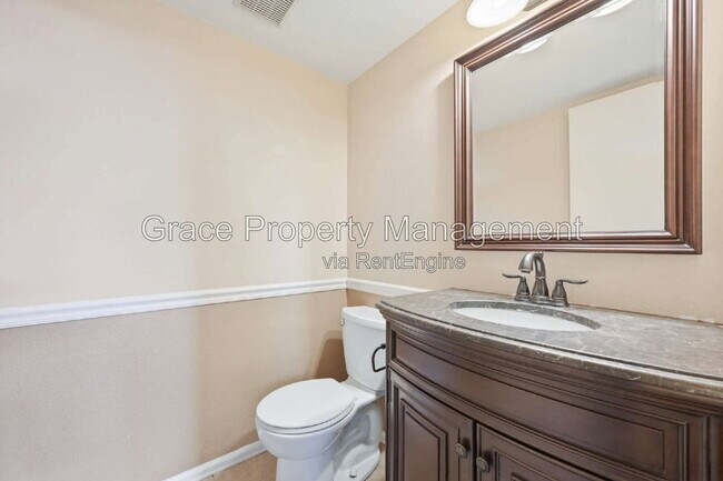 Building Photo - 9024 Bear Mountain Dr
