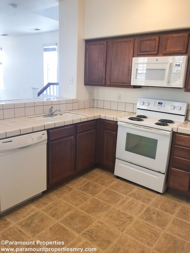 Building Photo - 279 Azalea Pl