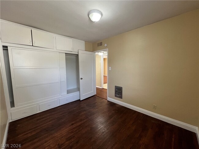 Building Photo - 1425 Wengert Ave