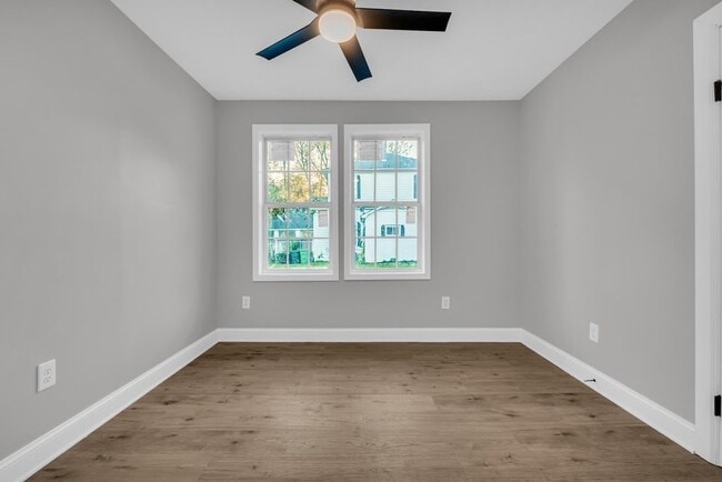 Building Photo - 1402 3rd Ave N