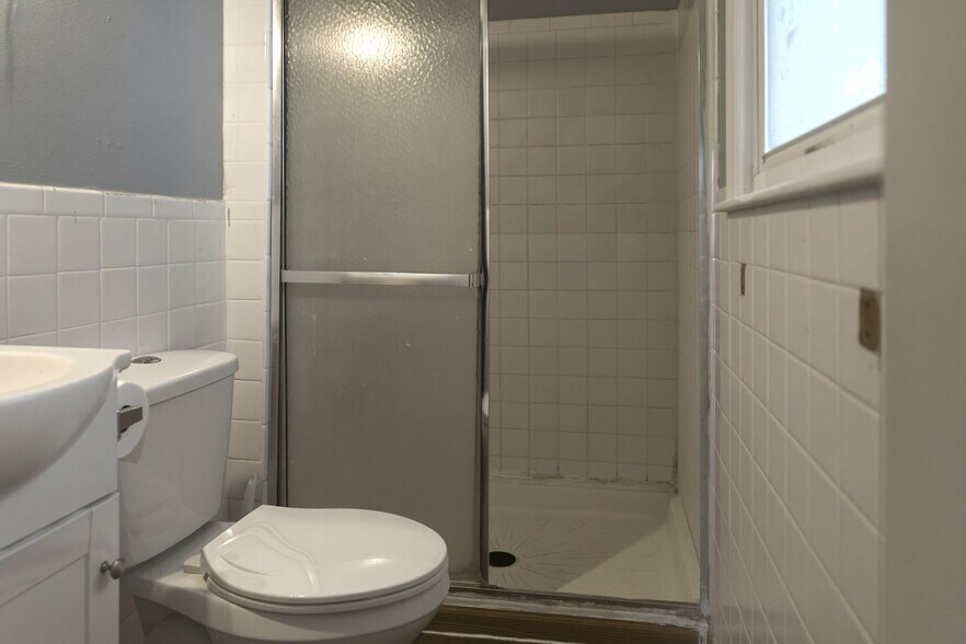 Building Photo - 2209 N 82nd Terrace