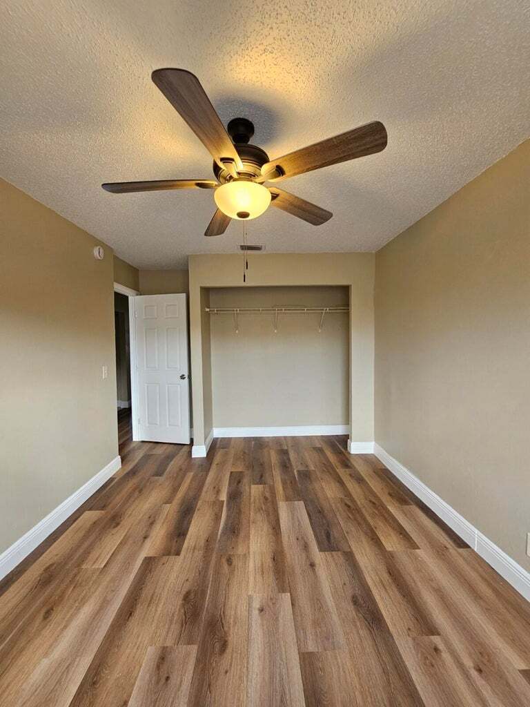 Building Photo - 4786 Orleans Ct