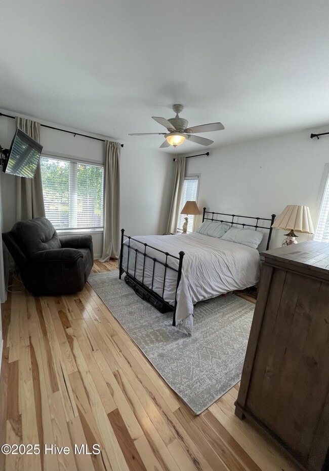 Building Photo - 358 Yadkin Run Ln