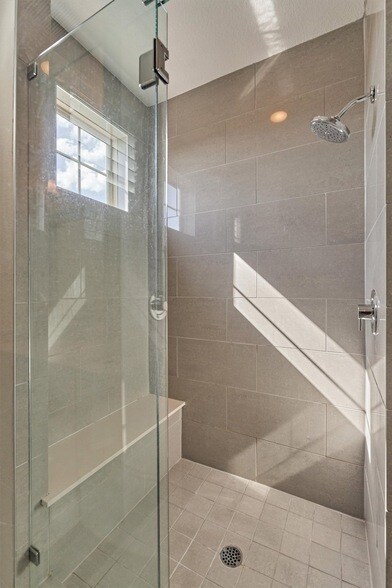 Building Photo - 9627 Towne Lake Pkwy