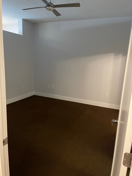 Building Photo - 9 N Euclid Ave