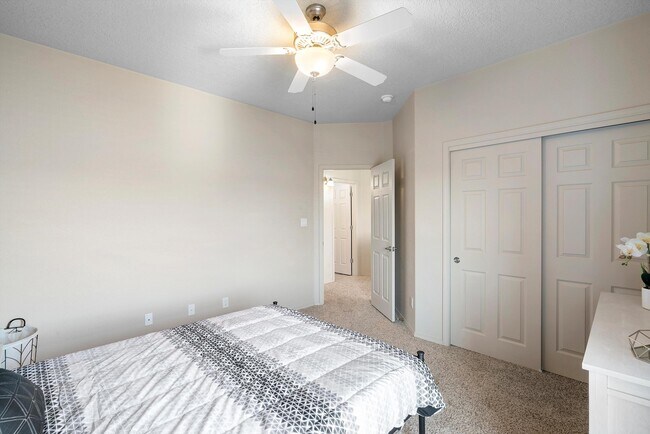 Building Photo - 2316 Penn Ave SE