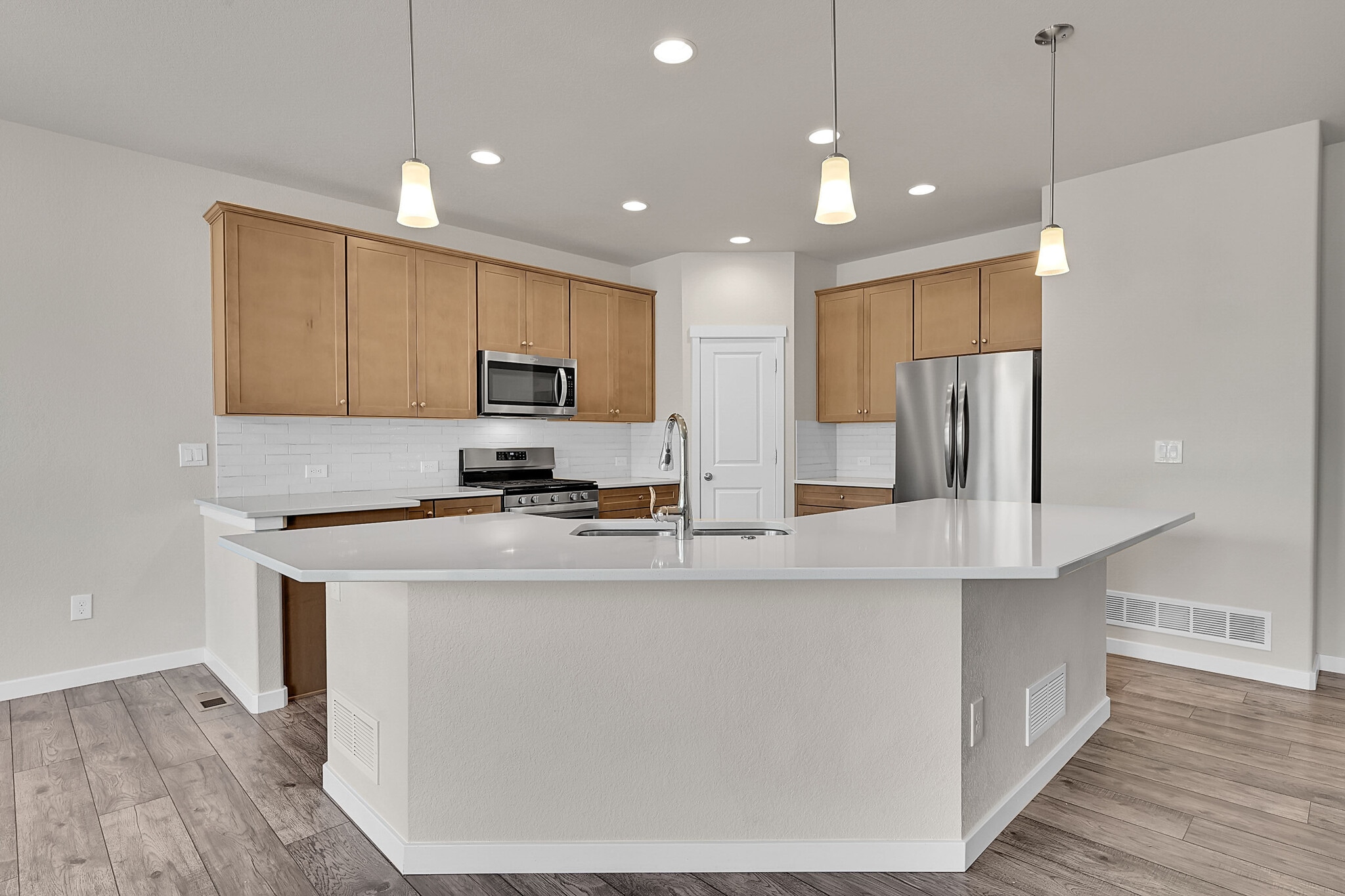 Building Photo - 16556 Hallmark Trl