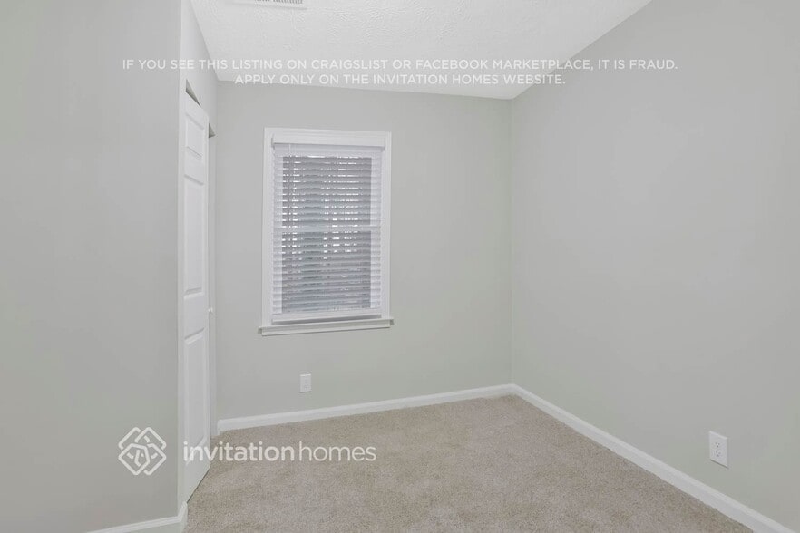 Building Photo - 4231 Westminster Dr SW