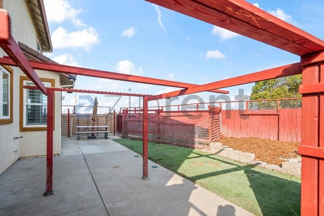 Building Photo - 25 Zion Ct