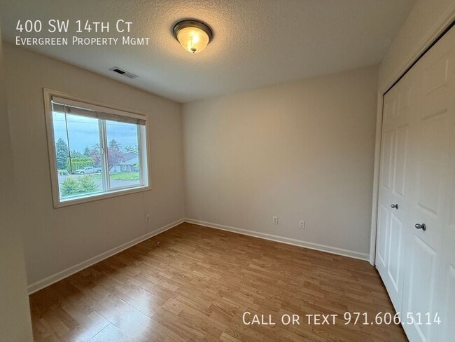 Building Photo - 400 SW 14th Ct