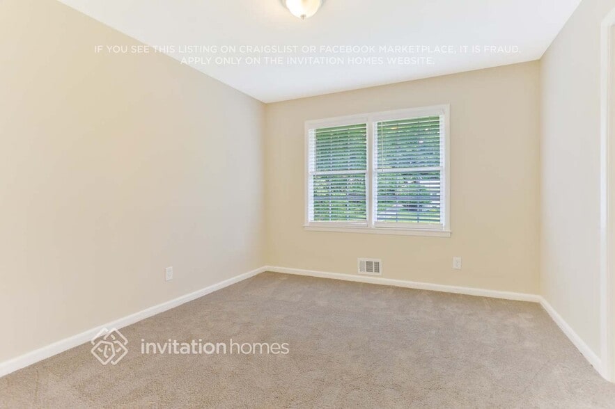 Building Photo - 1060 Canterbury Dr