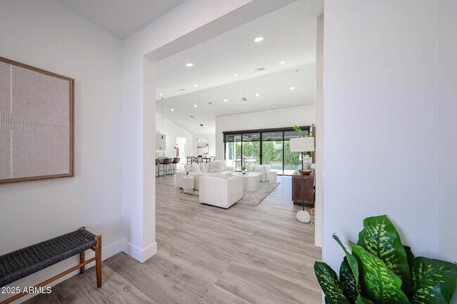 Building Photo - 6329 N 10th Dr