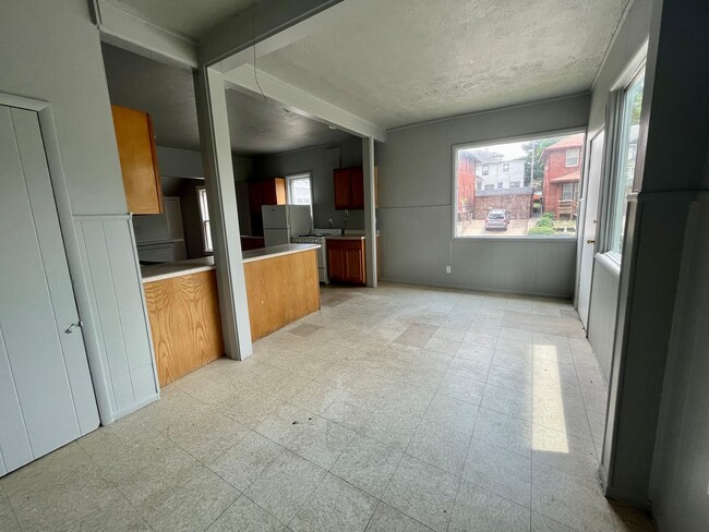 Building Photo - 4201 Cumings Street