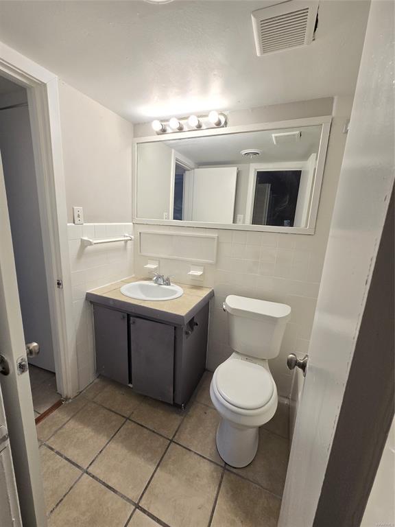 Building Photo - 3735 Wesley Dr