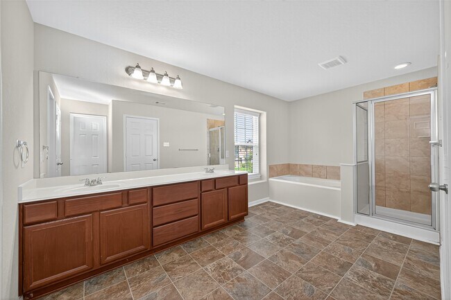 Building Photo - 12246 Claytons Park Ln