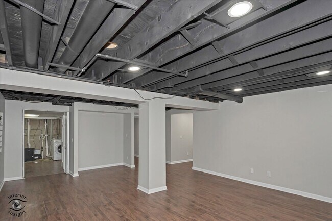 Building Photo - 30W181 Foxboro Ct
