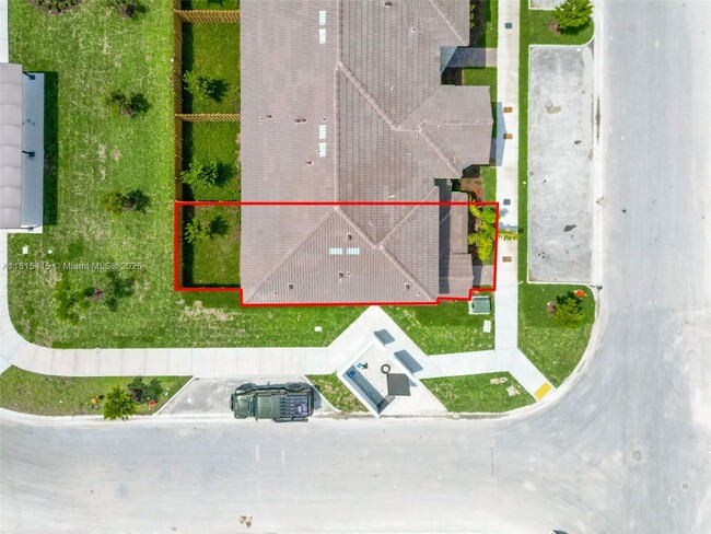 Building Photo - 2803 SE 26th Ave