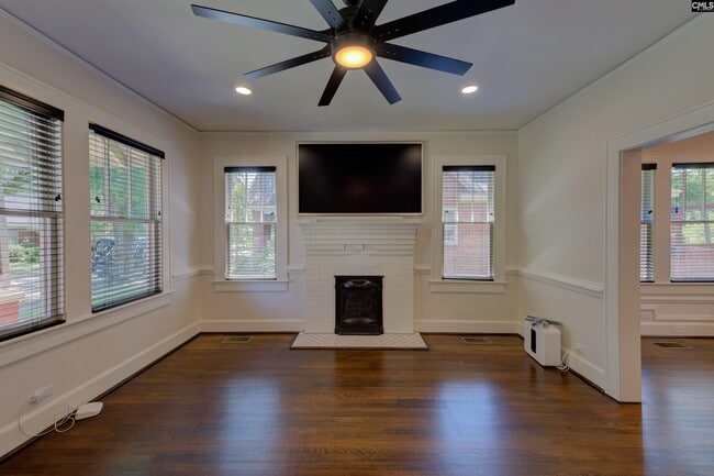 Building Photo - 2405 Sumter St
