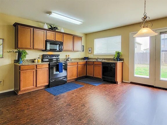 Building Photo - Spacious 3-Bedroom Home in Burleson ISD!