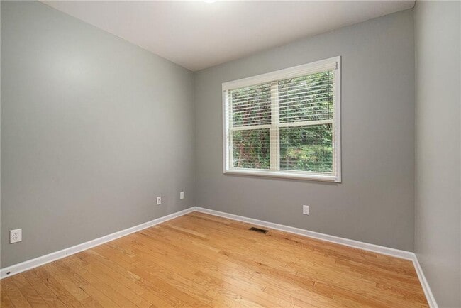 Building Photo - 1545 Shiloh Manor Ct