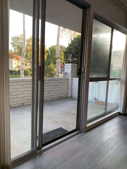 Building Photo - 621 Avenida Sevilla