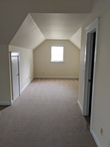 Building Photo - BIRKDALE VILLAGE 3 BEDROOM/2 BATH