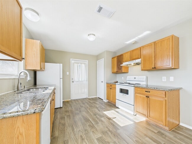 Building Photo - 3318 Field Manor Ln