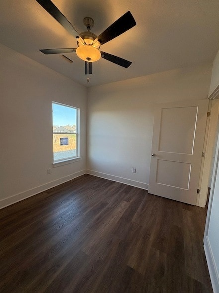 Building Photo - 4833 N Vassar Ave