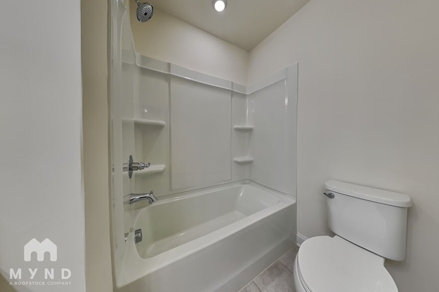 Building Photo - 1546 Cedar Tree Dr