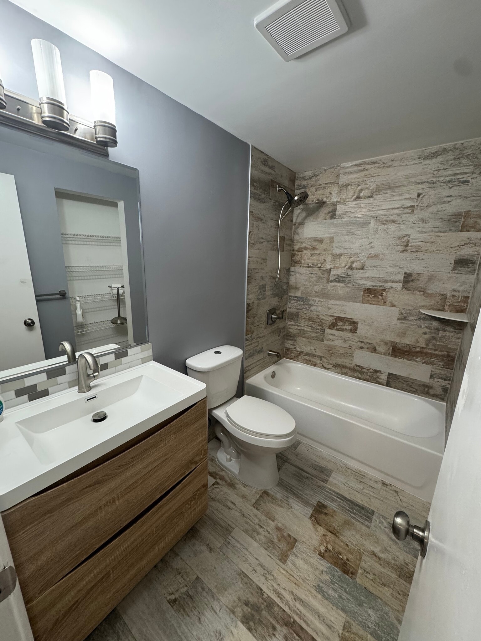 Building Photo - 17515 NW 67th Ct