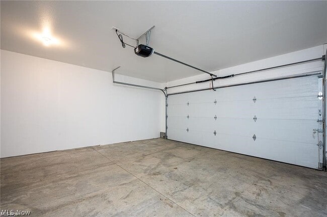 Building Photo - 24 Hawks Lndg