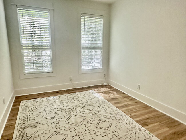 Building Photo - Stunning Four Bedroom Low Country Home in ...