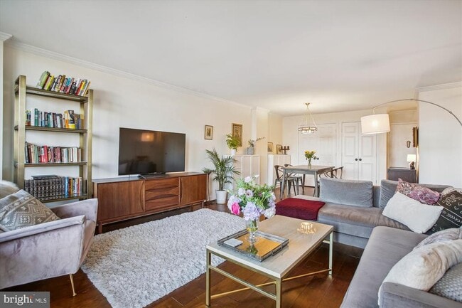 Building Photo - 801 S Pitt St