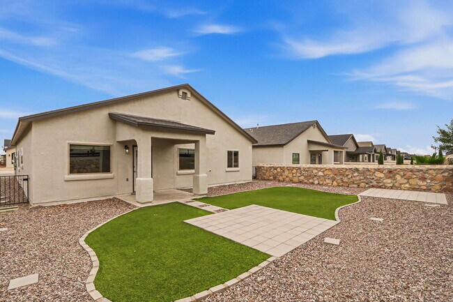 Building Photo - 14740 Mike a Mendoza Ave