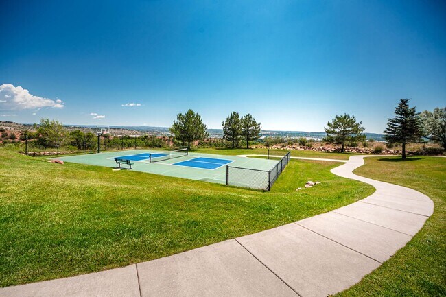 Building Photo - Luxury Living at Camels RIdge